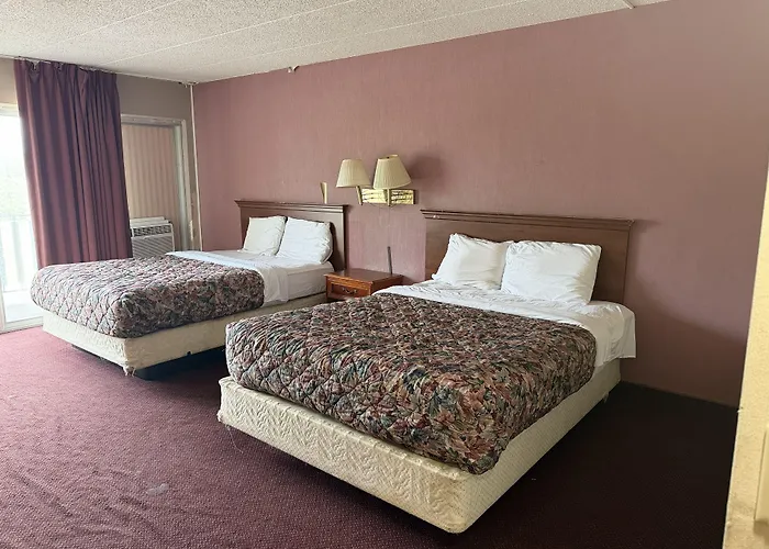 Howard Johnson By Wyndham Saint Joseph Benton Harbor