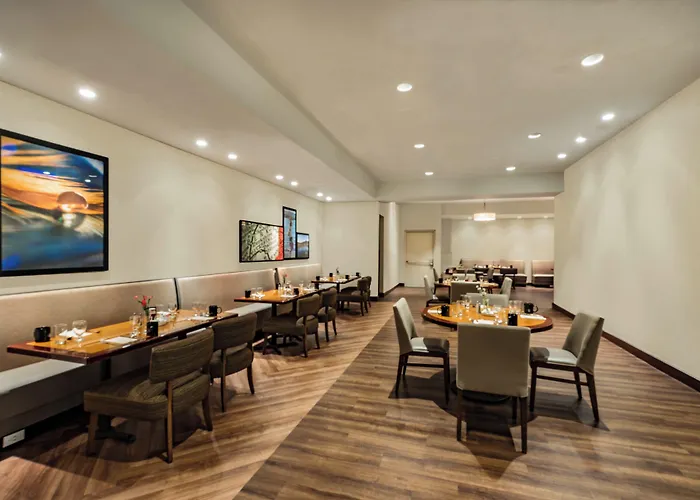 Holiday Inn & Suites Pittsfield-Berkshires By Ihg