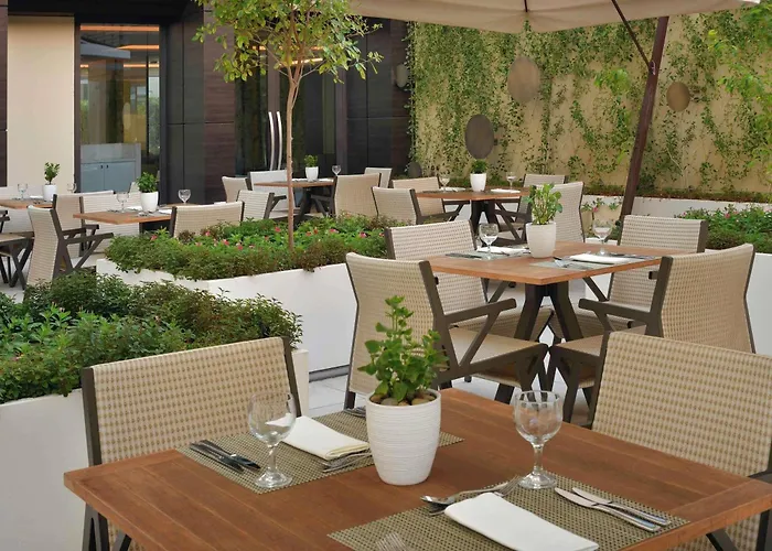 Moevenpick Hotel Tahlia Jeddah