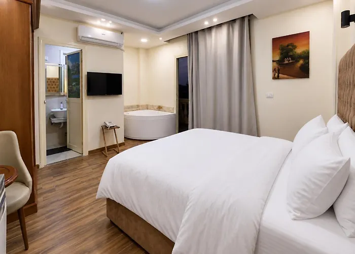 Pyramids Gardens Hotel