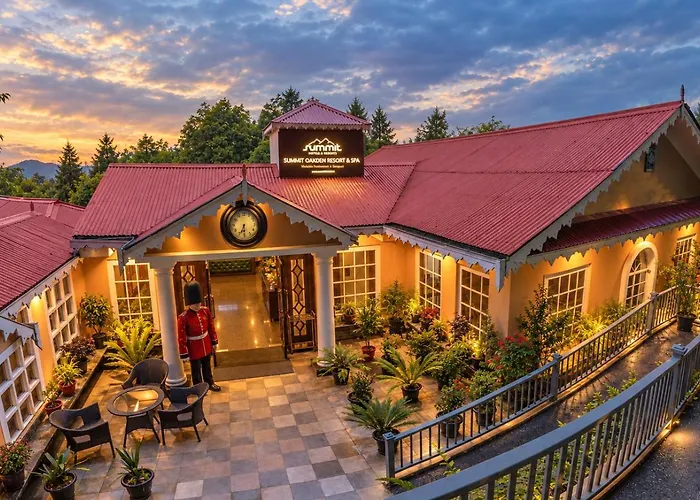 Summit Oakden Resort & Spa At Mall Road