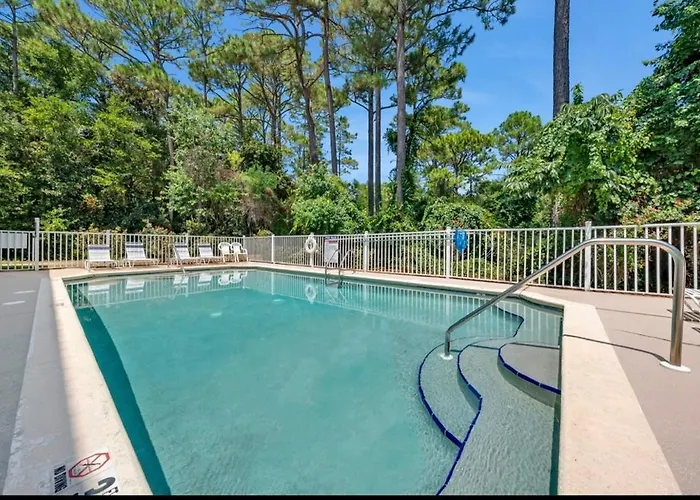 Condo W Pool Near Beaches, Dining, Shopping, Etc
