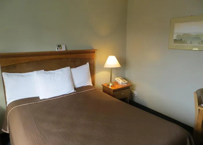 Ocean Marina Hotel