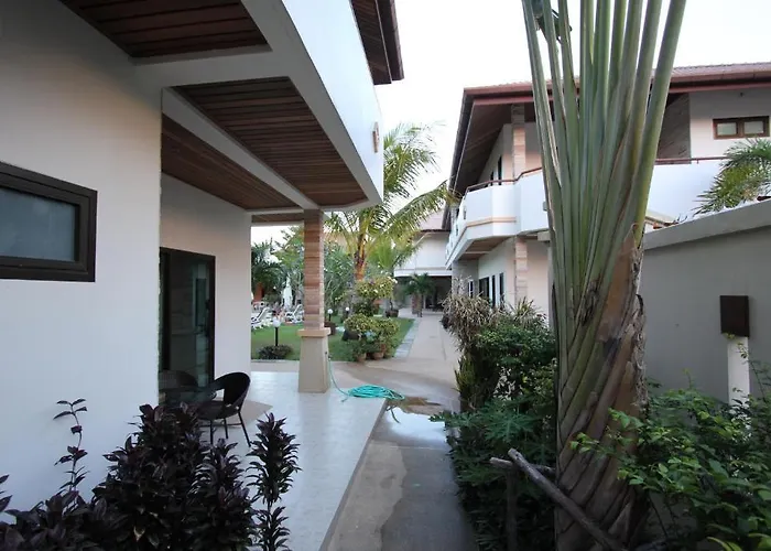 Babylon Pool Villas