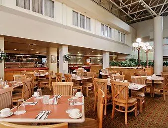Holiday Inn Hampton-Coliseum Conference Center