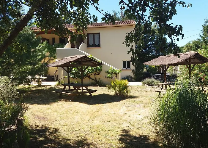 Acacias Hôtel Motel