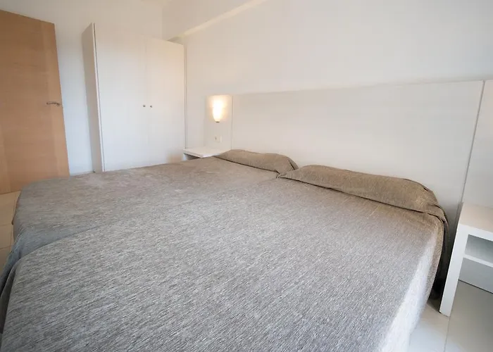 Apartamentos Embat