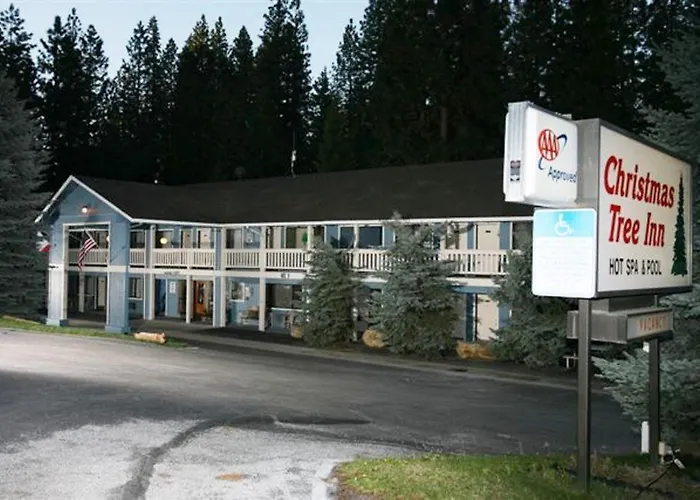 Christmas Tree Inn