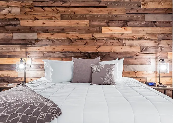The Inn At Dunvilla, An Ascend Hotel Collection Member Pelican Rapids
