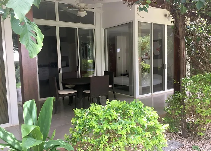 The Breeze Hotel&Villas