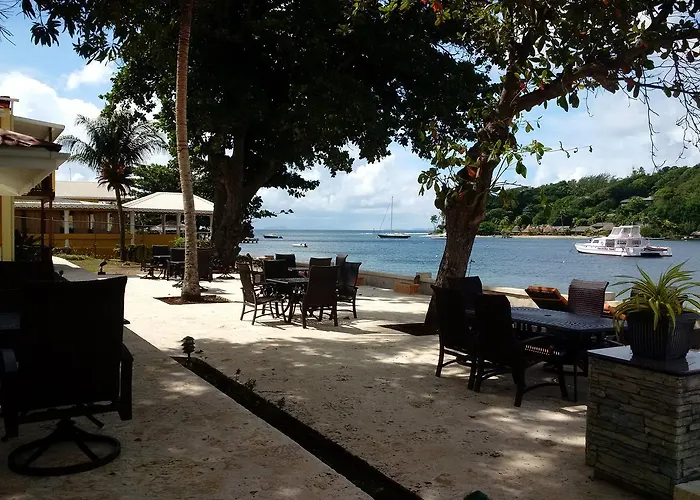 Sunset Shores Beach Hotel