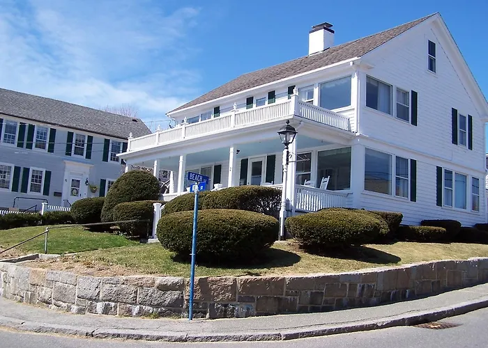 Beach & King Street Inn