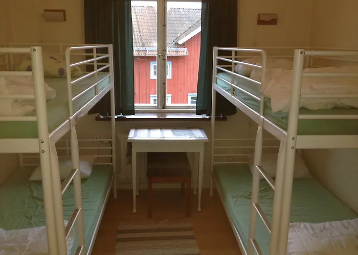 Dala-Jaerna Hotell Och Vandrarhem
