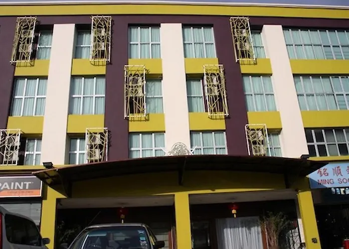 Grand Medallion Hotel