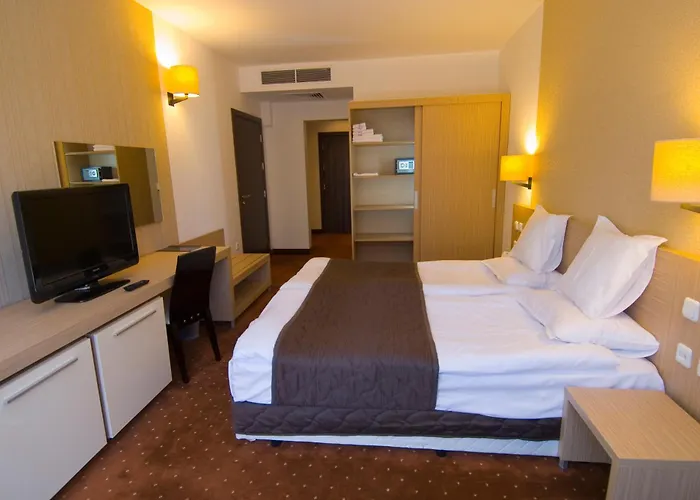 Radina'S Way Hotel