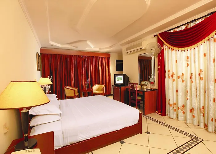 Emarald Resort