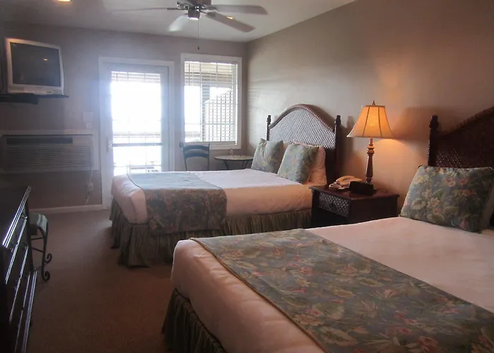 Breakwater Inn