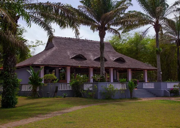 African Queen Lodge