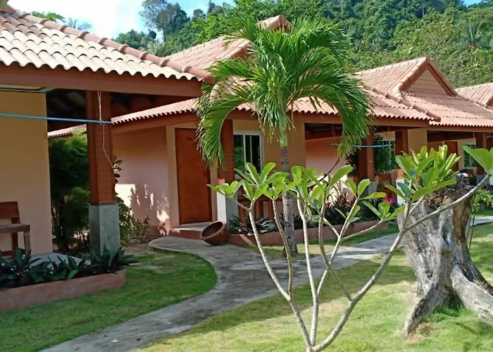 Koh Ngai Kaimuk Thong Resort