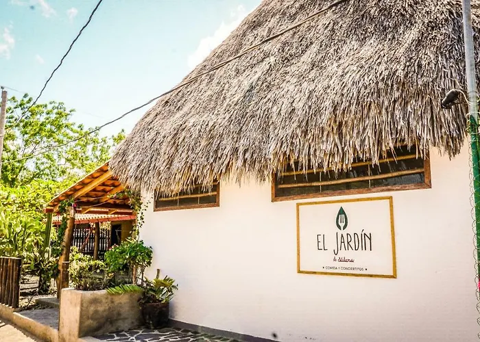 Vibra Guesthouse Popoyo