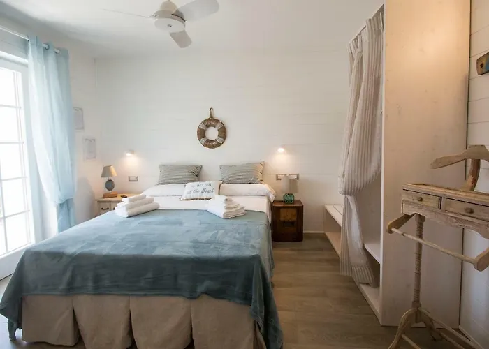 Laura E Christian - Rooms