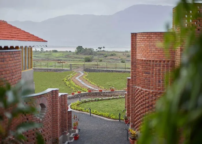 Saj By The Lake, Malshej Ghat