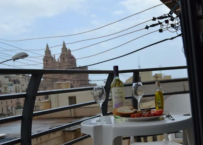 Mellieha Town Centre Bright & Spacious 3 Bedroom Apartment