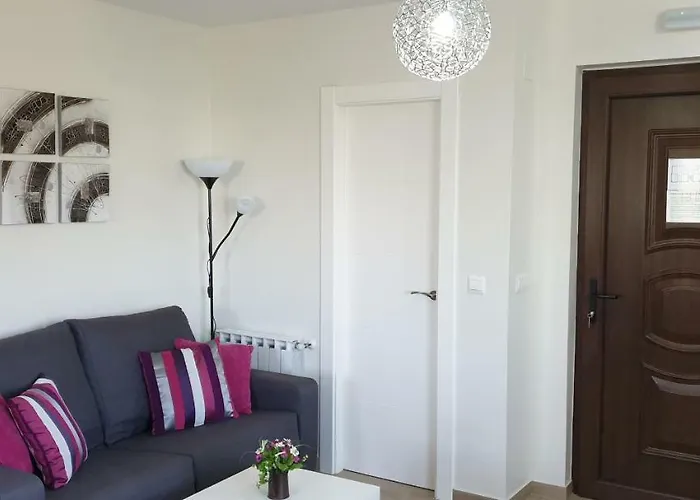 Apartamentos La Pradera de Isla