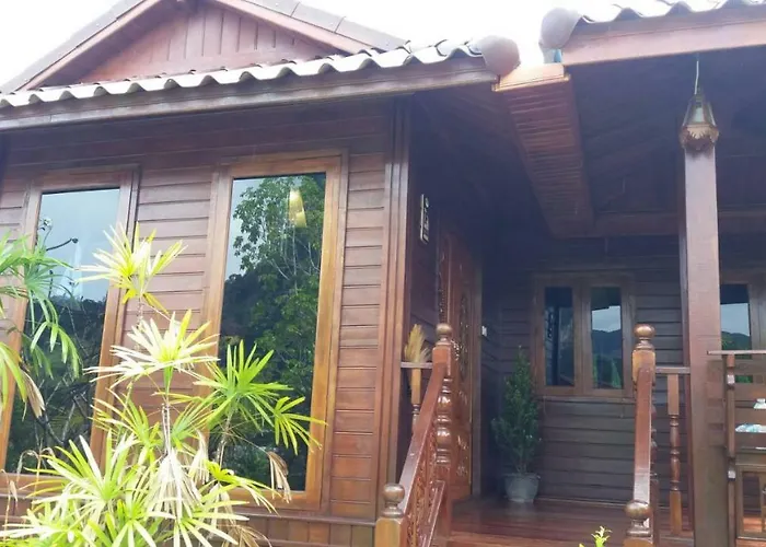 Baannai Lake View Resort