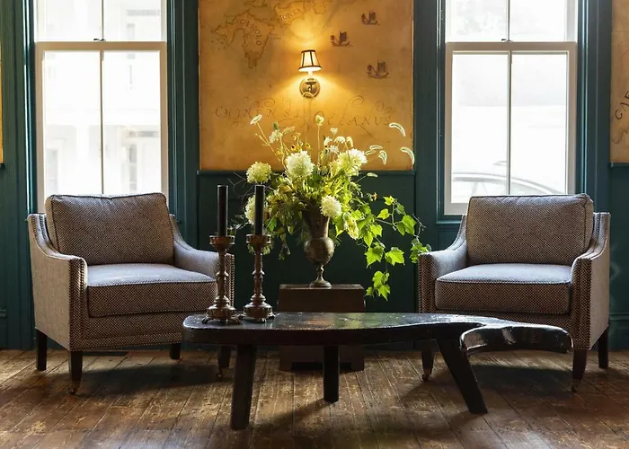 Stewart House Hotel