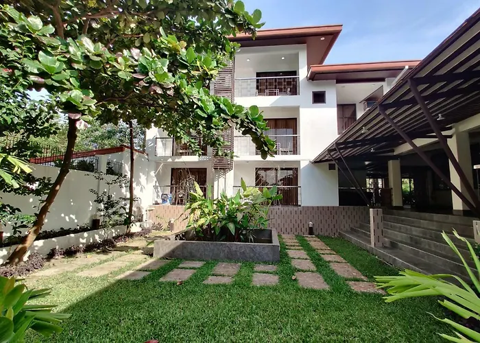Fernvale Leisure Club And Resort