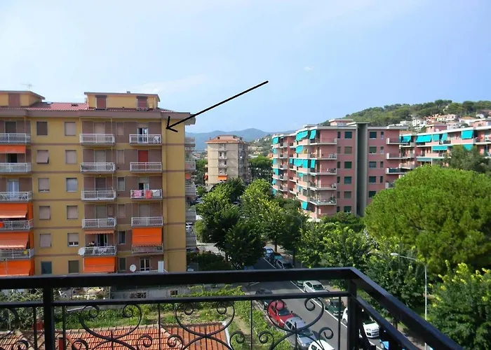 Via dei Mille 1, centrale e vista mare