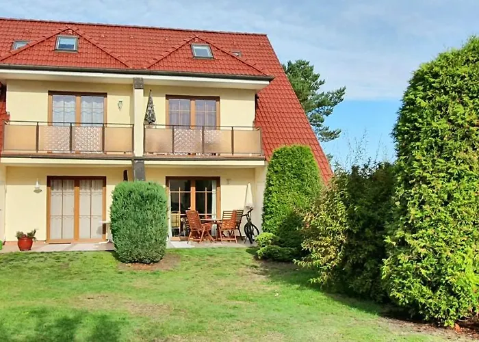 Ferienwohnung Gartentraum mit tollem Rasengarten