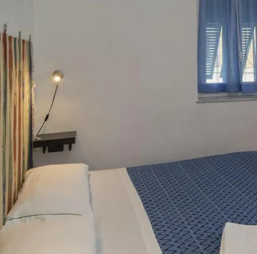 Camere Anna