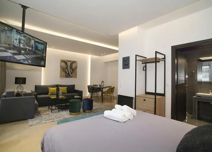 Zh Luxury Suites
