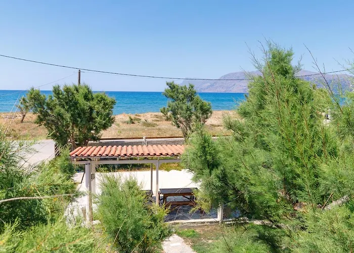 Zefyros Apartments And House