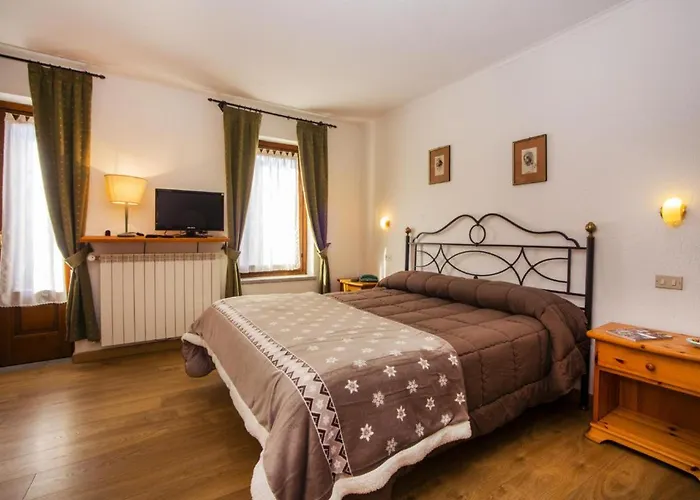 Hotel Chalet Joli